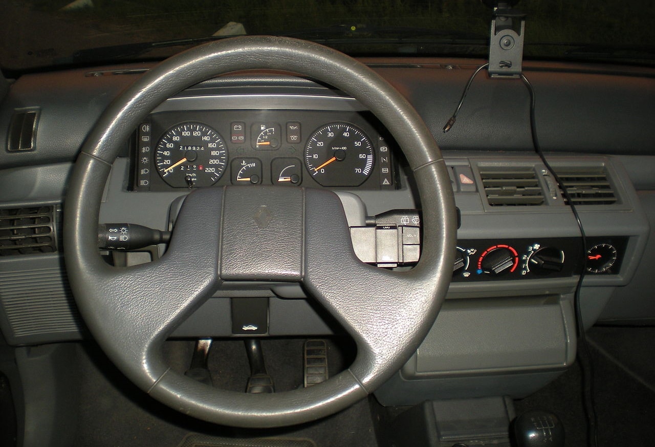 Renault Clio I Intérieur
