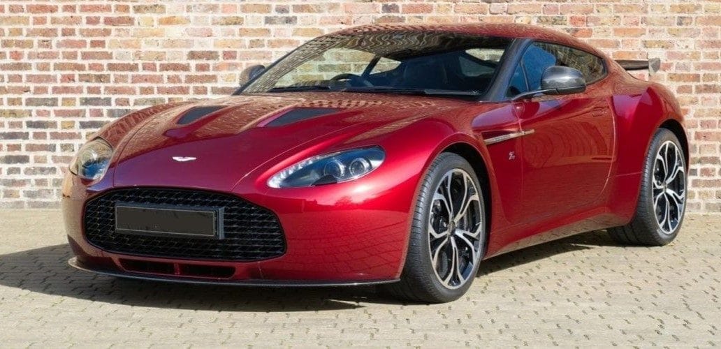 Assurance Aston Martin v12